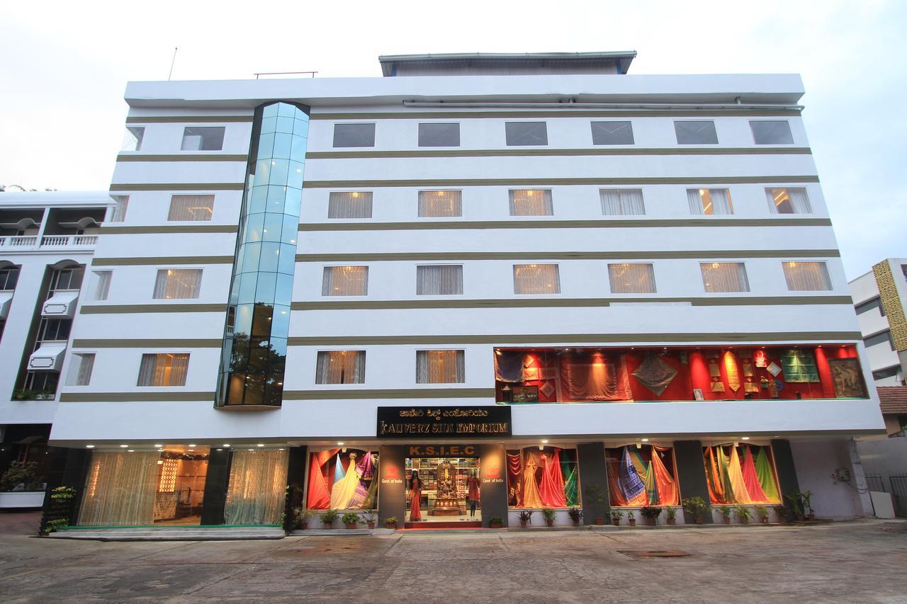 Sandesh Pride Mysore Bagian luar foto
