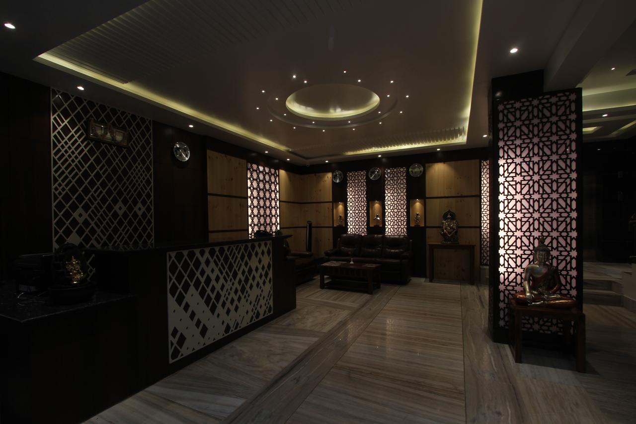 Sandesh Pride Mysore Bagian luar foto