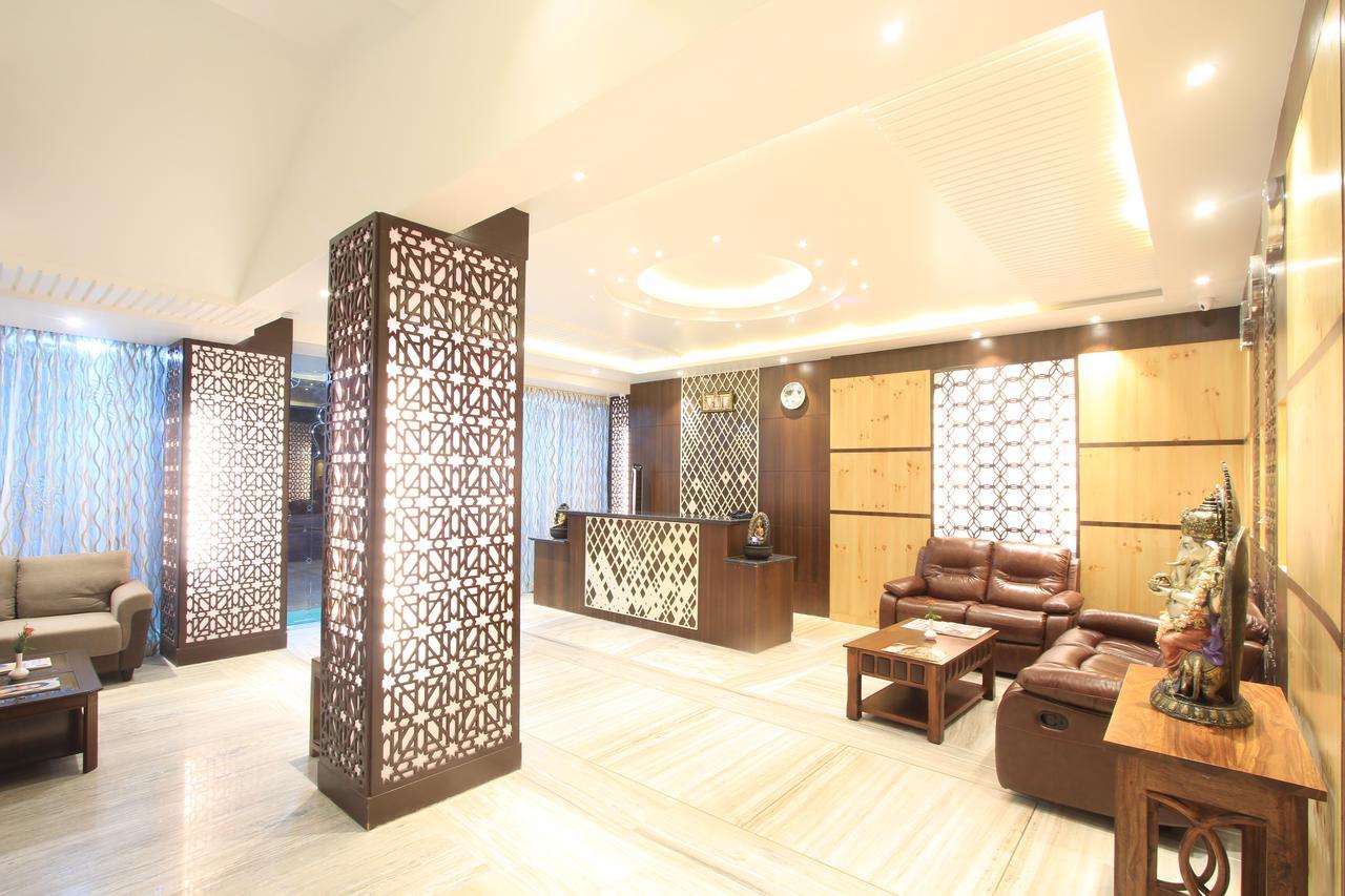 Sandesh Pride Mysore Bagian luar foto