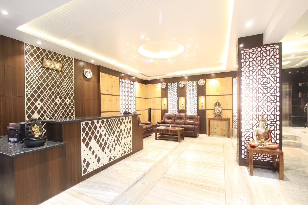 Sandesh Pride Mysore Bagian luar foto